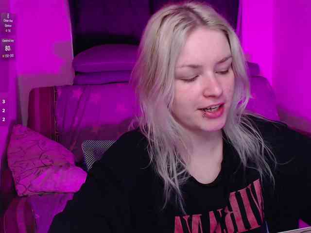 CherryNight666 webcam