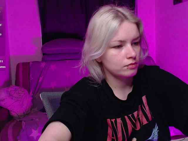 CherryNight666 webcam