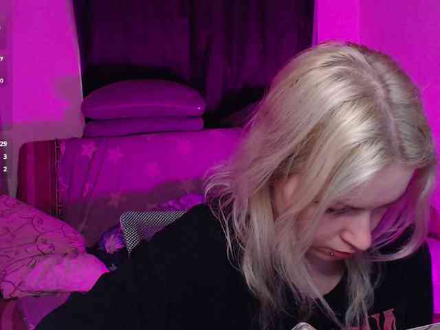 CherryNight666 webcam