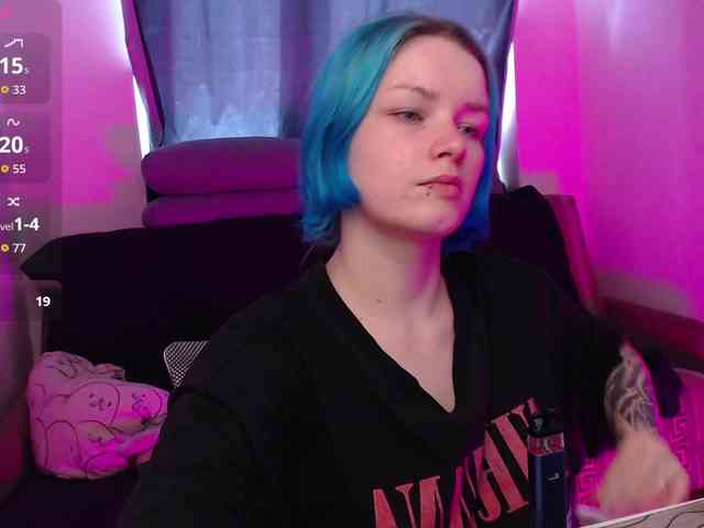 cherrynight666's live room