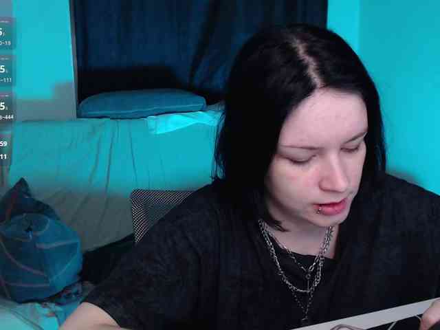 CherryNight666 webcam