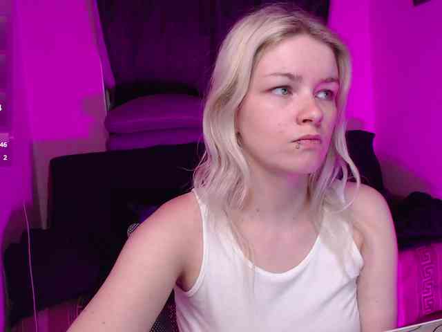 CherryNight666 webcam