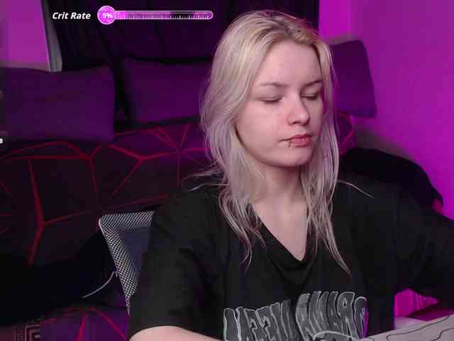 CherryNight666 webcam