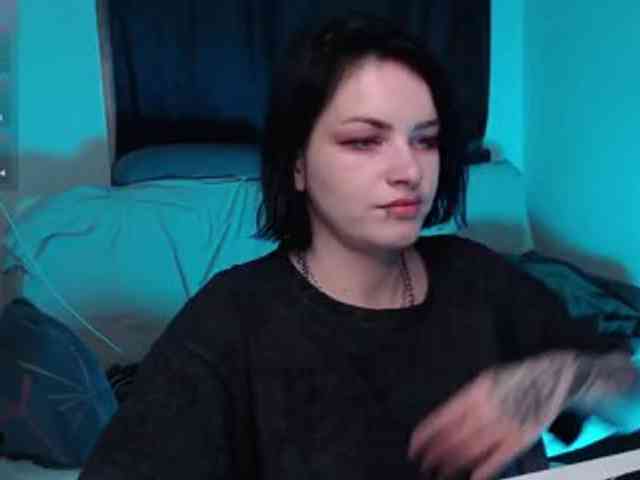 CherryNight666 webcam