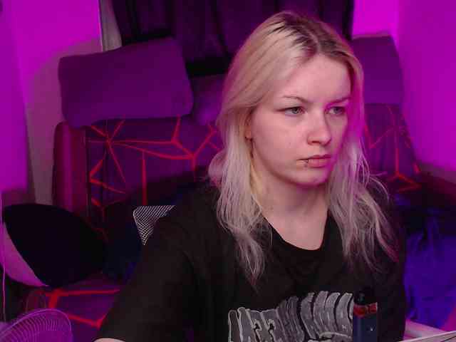 CherryNight666 webcam