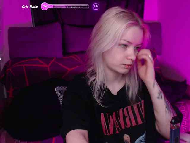 CherryNight666 webcam