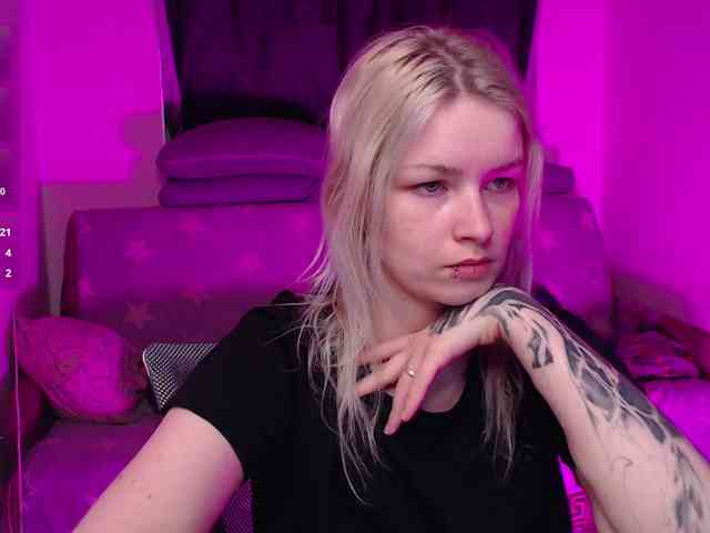 CherryNight666 webcam