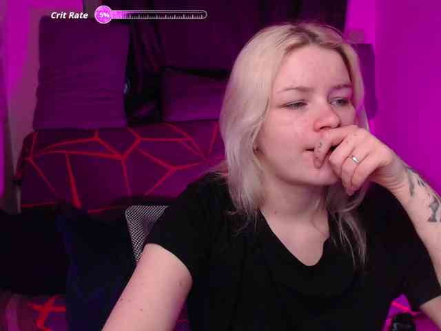 CherryNight666 webcam