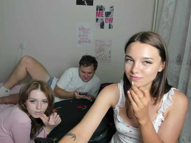 lissazmark2 live cam on BongaCams