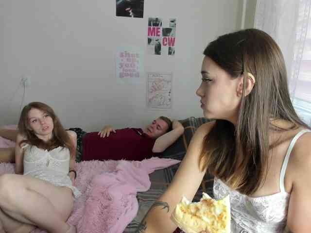 lissazmark2 Live Webcam on BongaCams