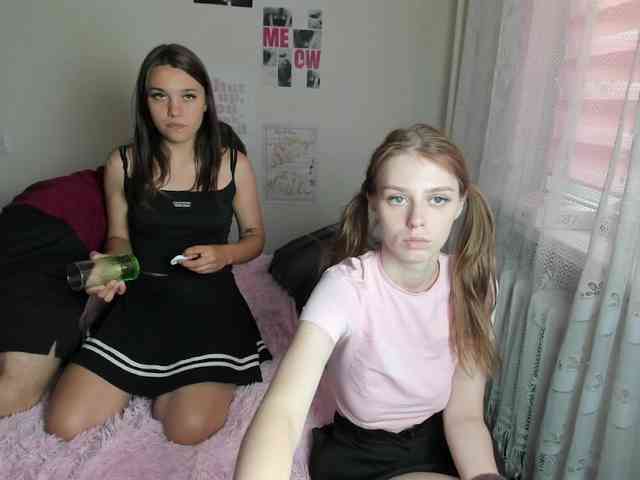 lissazmark2 Live Webcam on BongaCams