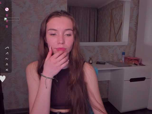 YonaBones live cam on BongaCams