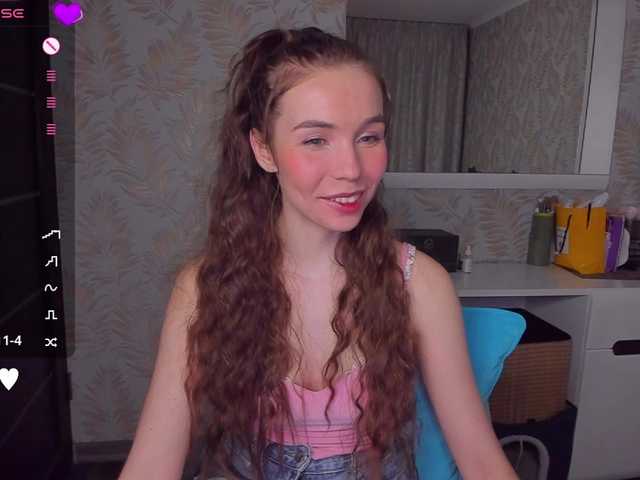 YonaBones's BongaCams show and profile