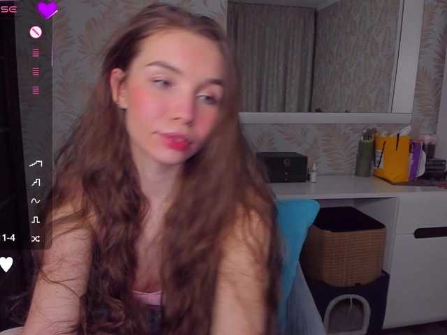 YonaBones's BongaCams show and profile