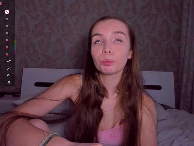 YonaBones live cam on BongaCams