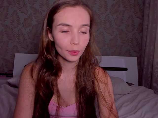YonaBones live cam on BongaCams