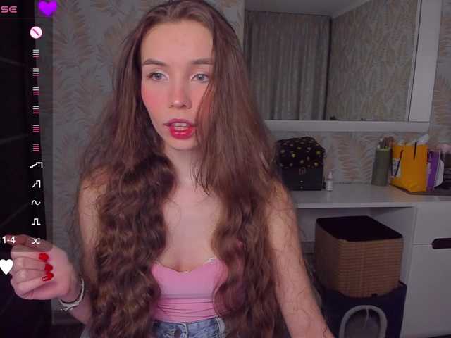 YonaBones's BongaCams show and profile