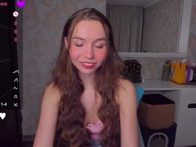 YonaBones's BongaCams show and profile