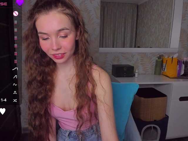 YonaBones's BongaCams show and profile