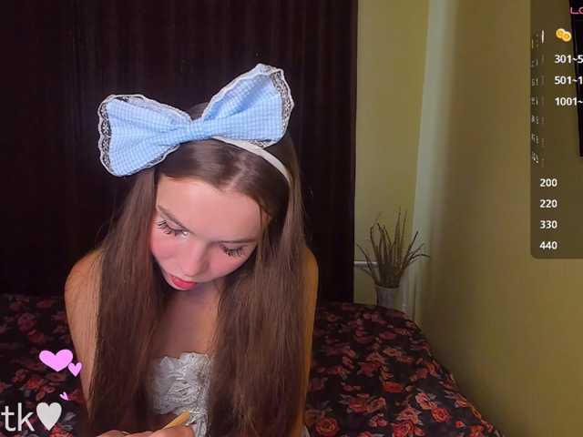 YonaBones live cam on BongaCams