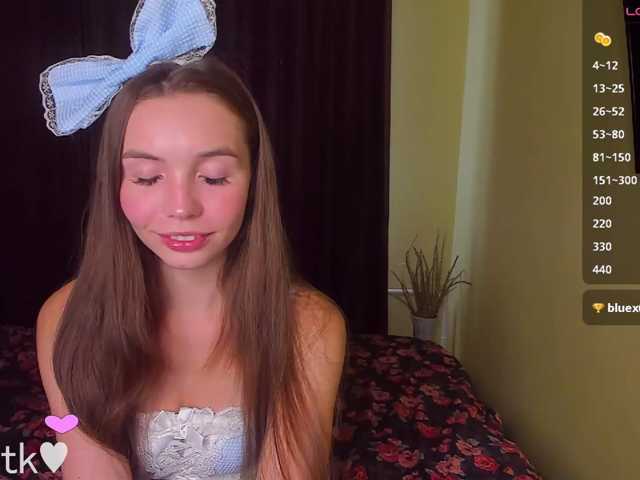 YonaBones live cam on BongaCams