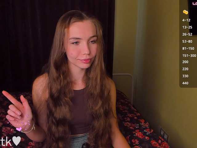 YonaBones live cam on BongaCams