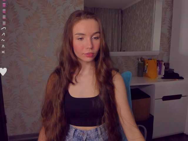 YonaBones Nude Live Sex Shows