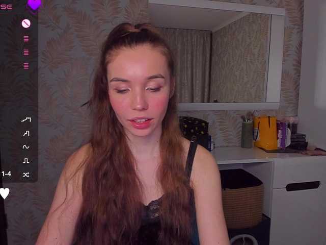 YonaBones's BongaCams show and profile