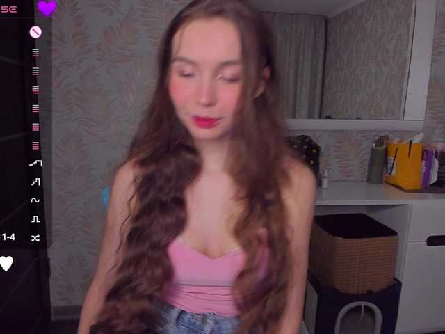 YonaBones's BongaCams show and profile