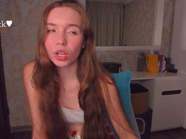 YonaBones webcam