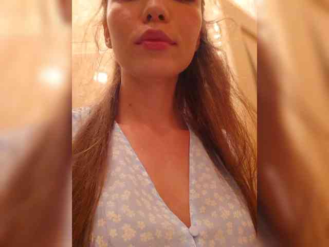 YonaBones webcam