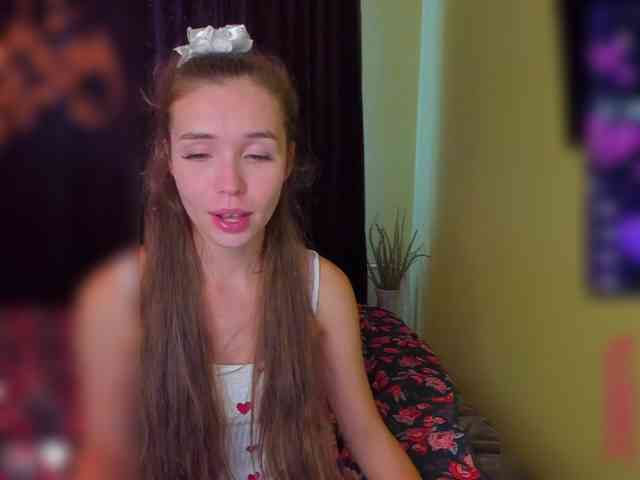 YonaBones webcam