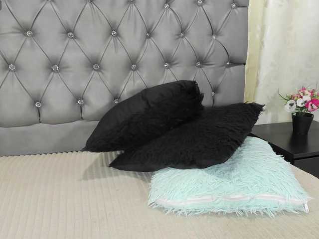 lunaeva23 live cam on BongaCams