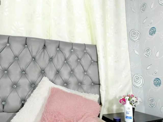 lunaeva23 live cam on BongaCams