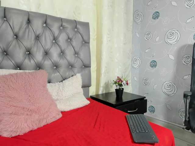 lunaeva23 live cam on BongaCams