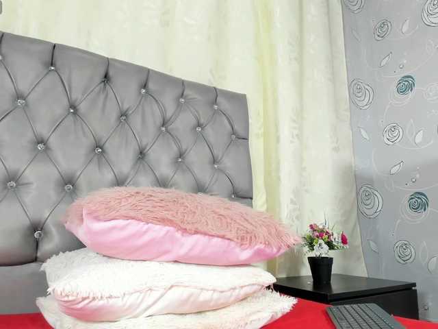 lunaeva23 live cam on BongaCams