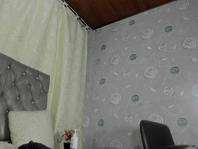 lunaeva23 live cam on BongaCams