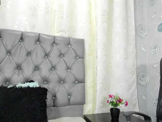 lunaeva23 live cam on BongaCams