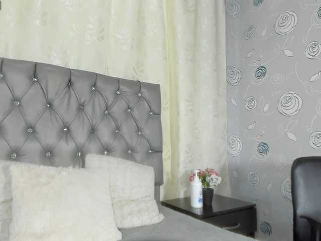 lunaeva23 live cam on BongaCams