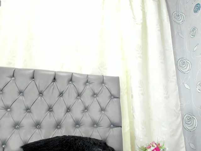 lunaeva23 live cam on BongaCams