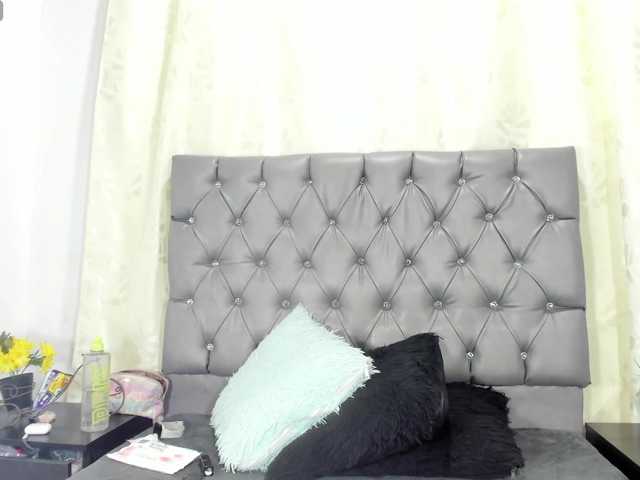 lunaeva23 live cam on BongaCams