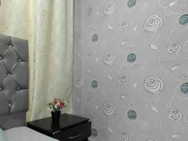 lunaeva23 webcam