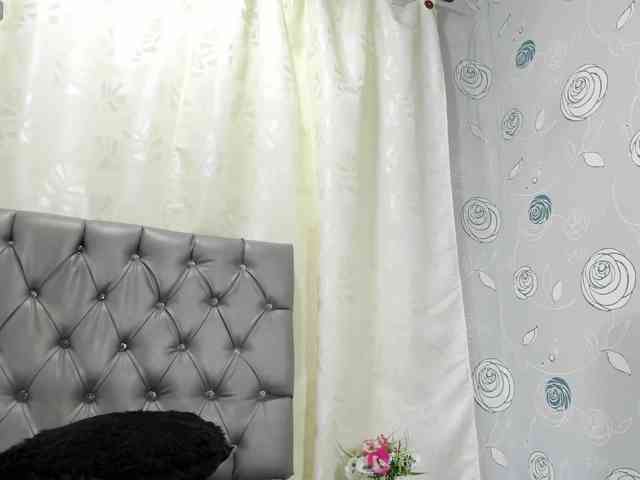 lunaeva23 webcam