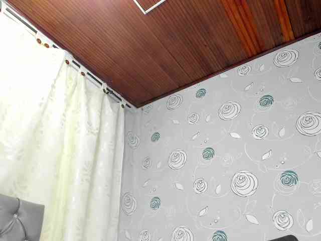 lunaeva23 webcam