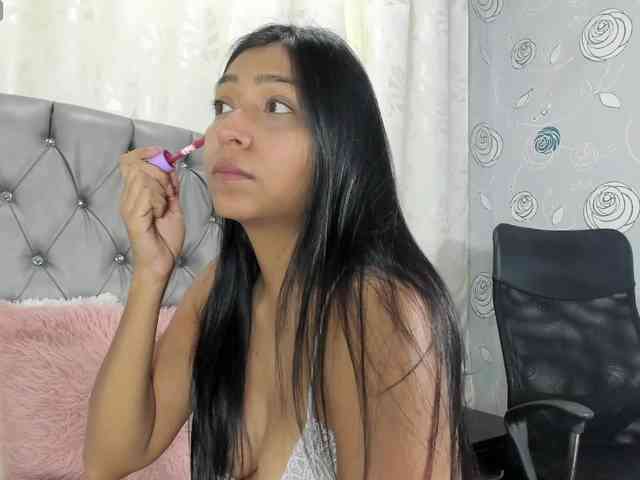 lunaeva23 webcam