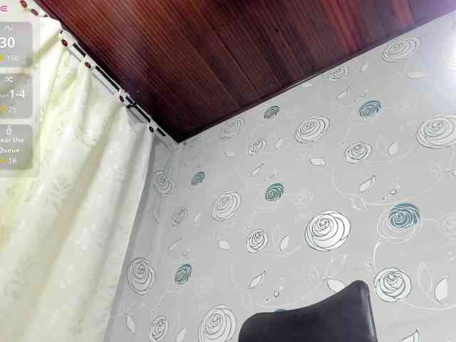 lunaeva23 webcam
