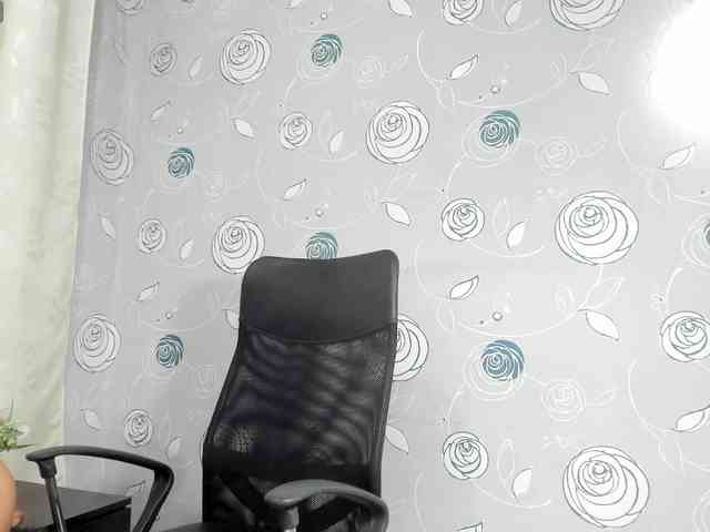 lunaeva23 webcam