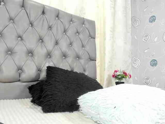 lunaeva23 webcam