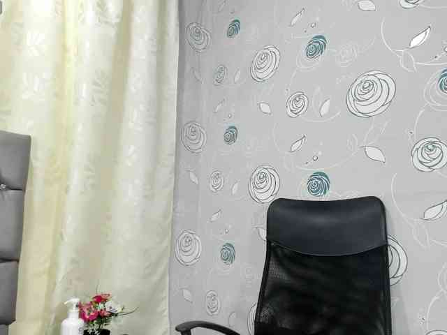 lunaeva23 webcam