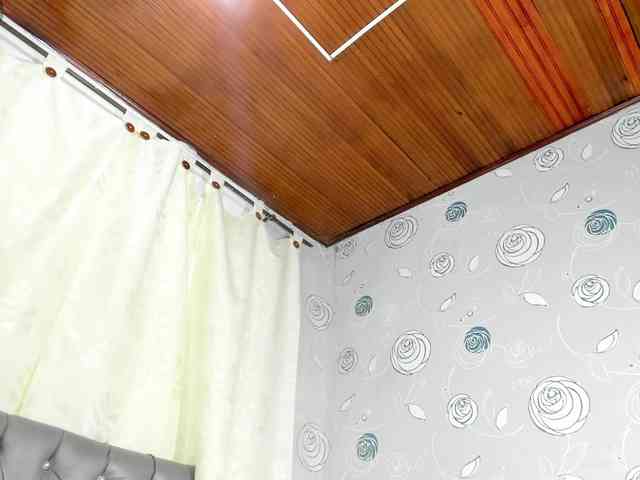 lunaeva23 webcam
